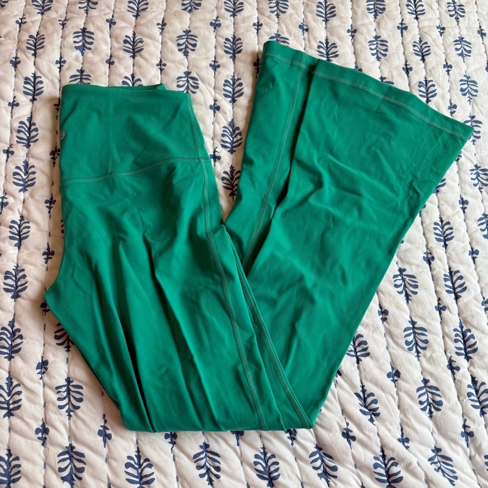 EUC Lululemon Align Mini-Flare Pant